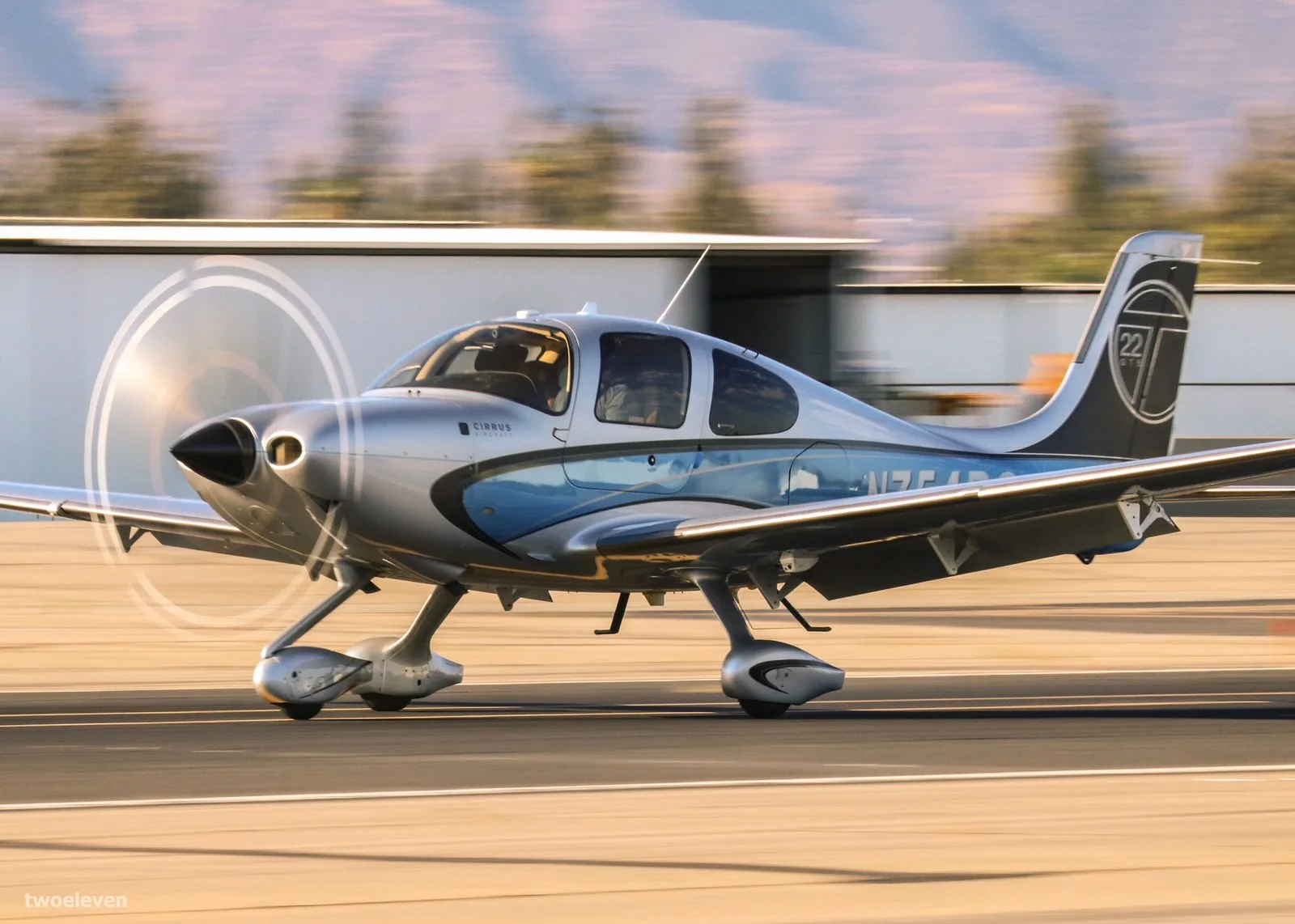 Embraer Phenom 100